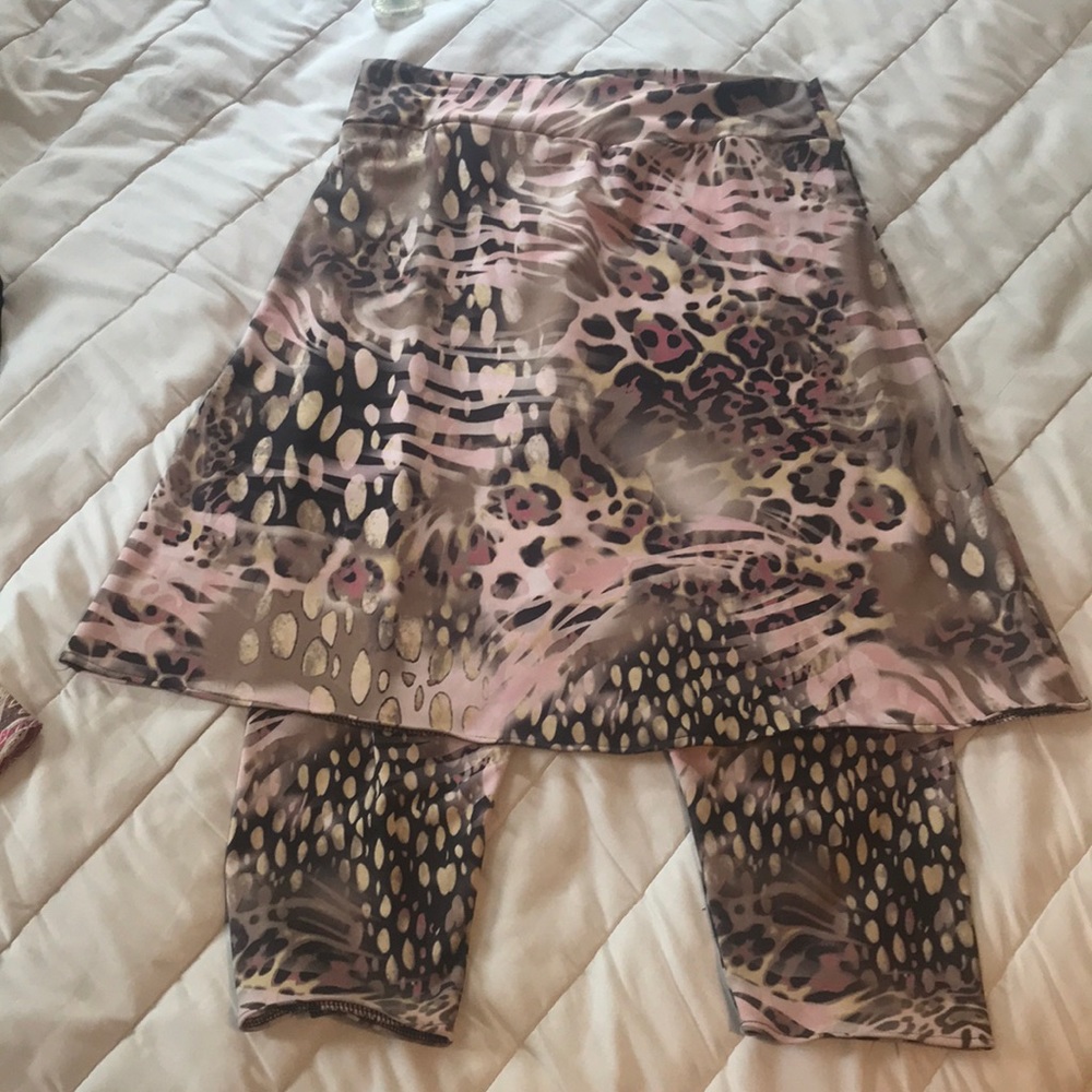 Snoga -like Modest Active Skirt With Leggings